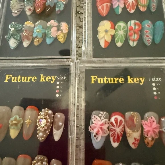 Colorful Nail Art Set with Floral and Geometric Patterns - Picture 5 of 5